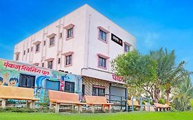 Pankaj Lodge 3*